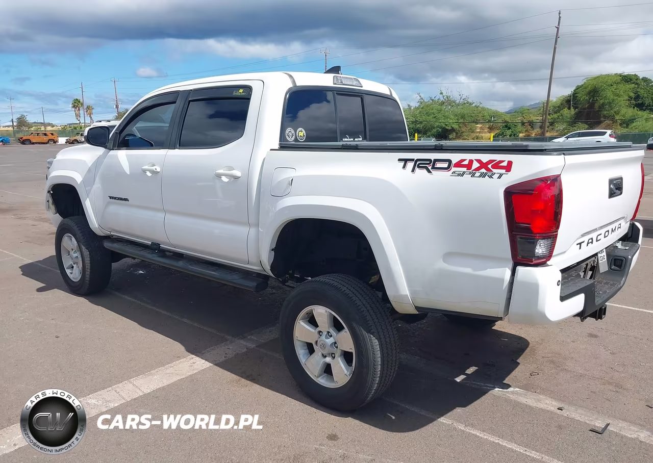 2016 Toyota Tacoma Trd Sport VIN:3TMCZ5AN2GM040162 - 3