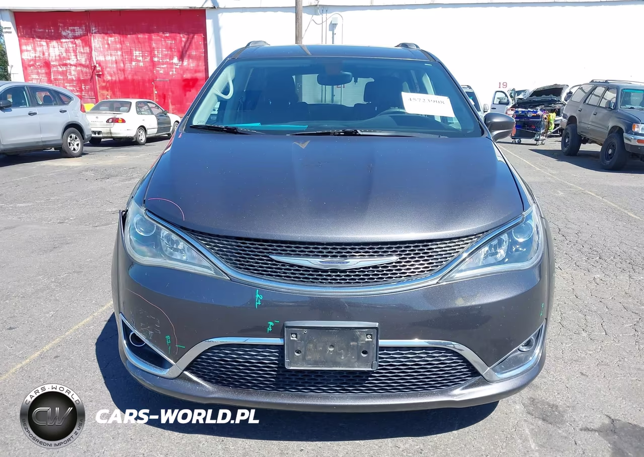 2017 Chrysler Pacifica Touring-L VIN:2C4RC1BG5HR539682 - 12