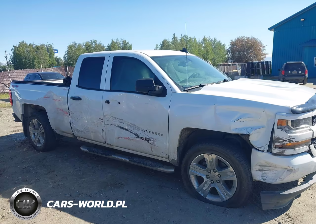 2017 Chevrolet Silverado 1500 Custom VIN:1GCVKPEC9HZ380507 - 13