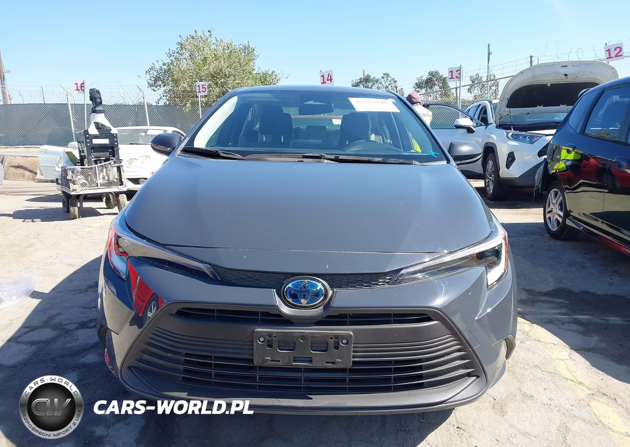 2025 Toyota Corolla Hybrid Le VIN:JTDBCMFE3S3080082 - 12