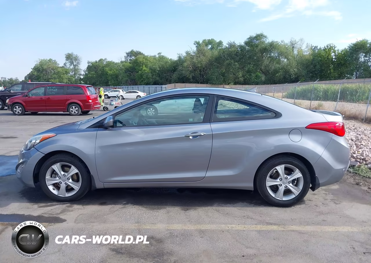 2013 Hyundai Elantra Gs VIN:KMHDH6AE0DU016992 - 14