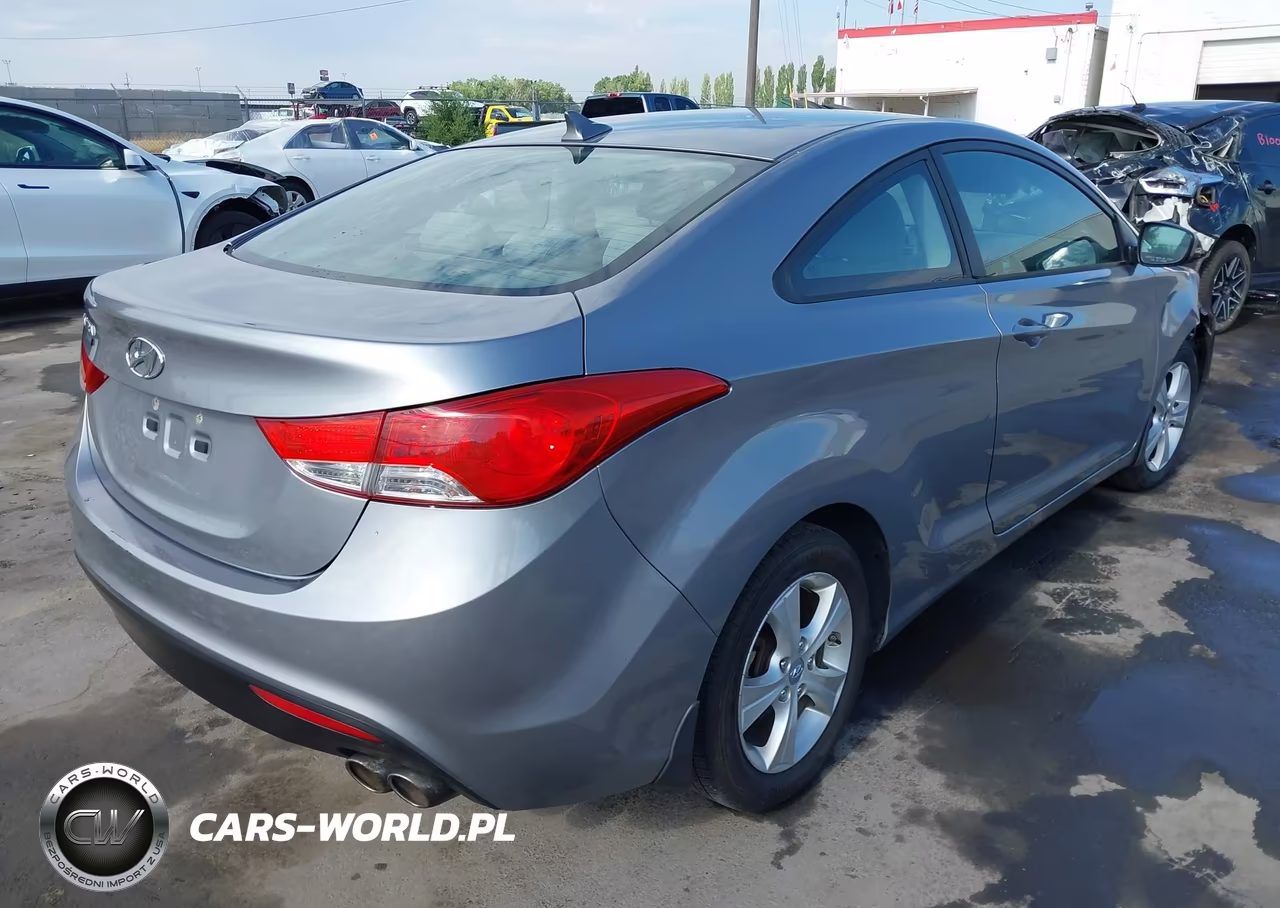 2013 Hyundai Elantra Gs VIN:KMHDH6AE0DU016992 - 4