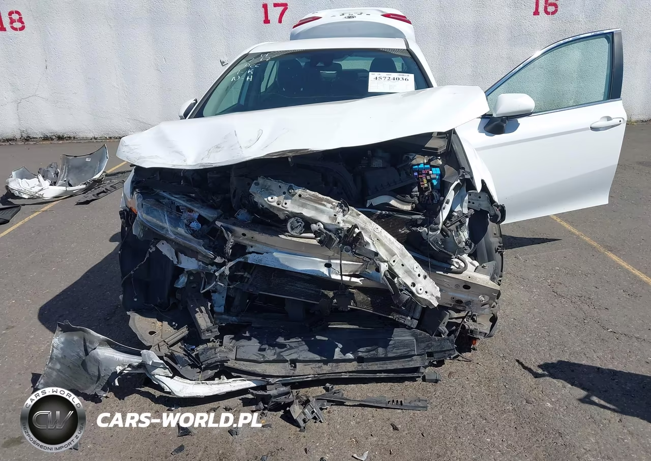 2019 Toyota Camry Le VIN:4T1B11HK3KU823885 - 6