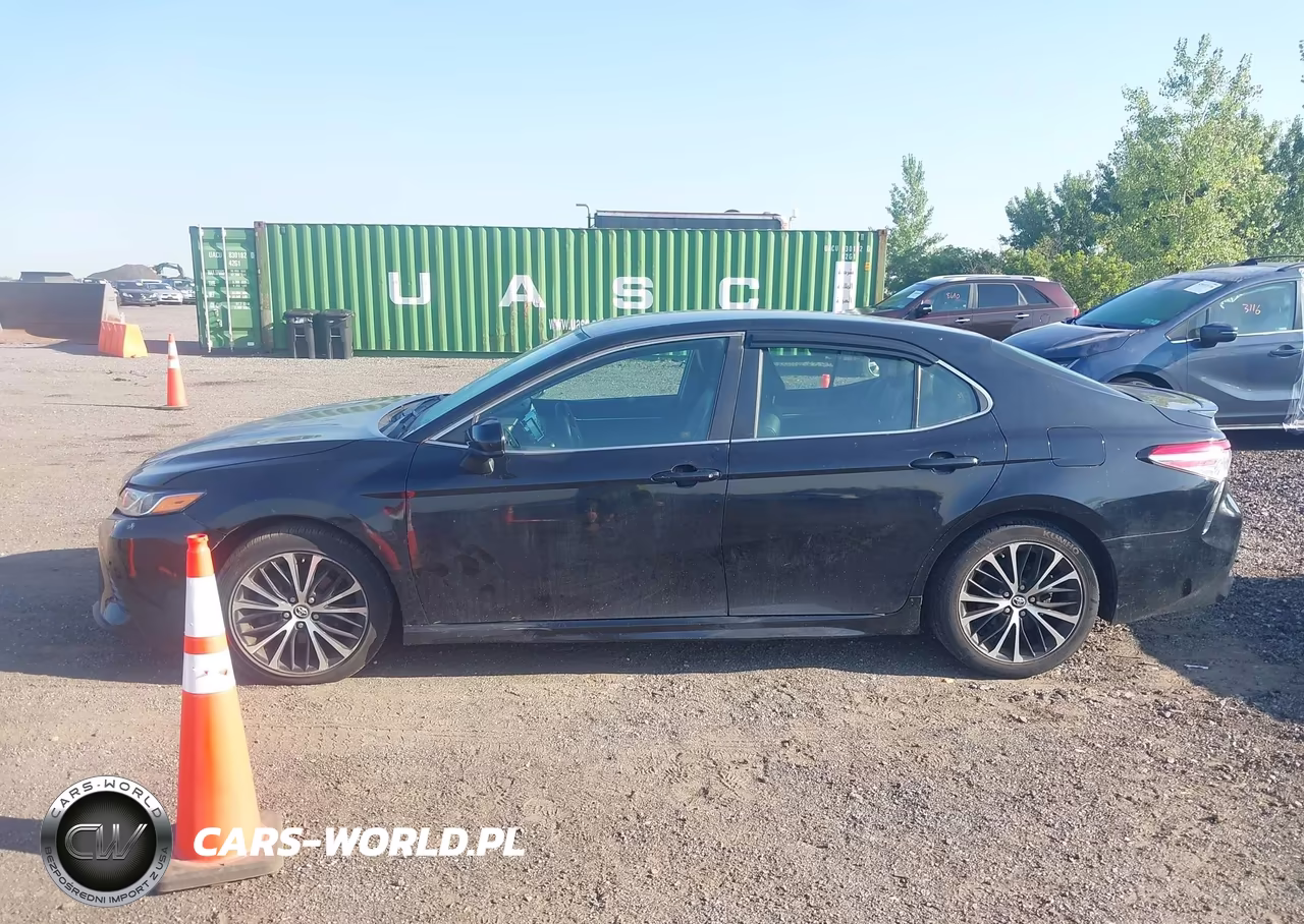 2018 Toyota Camry Se VIN:4T1B11HK2JU555443 - 14