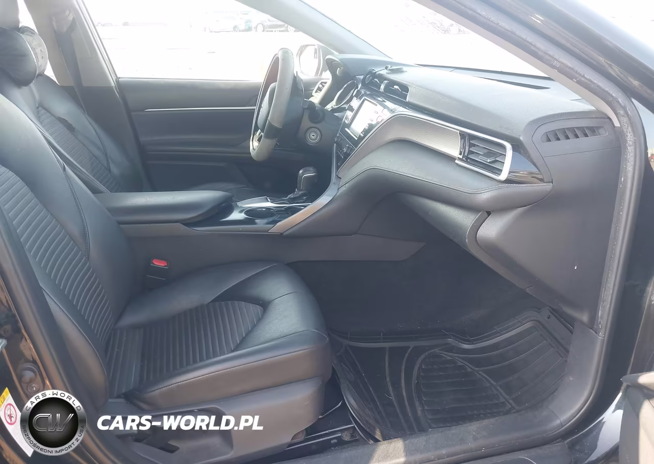 2018 Toyota Camry Se VIN:4T1B11HK2JU555443 - 5