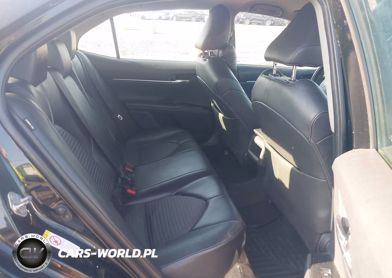 2018 Toyota Camry Se VIN:4T1B11HK2JU555443 - 8