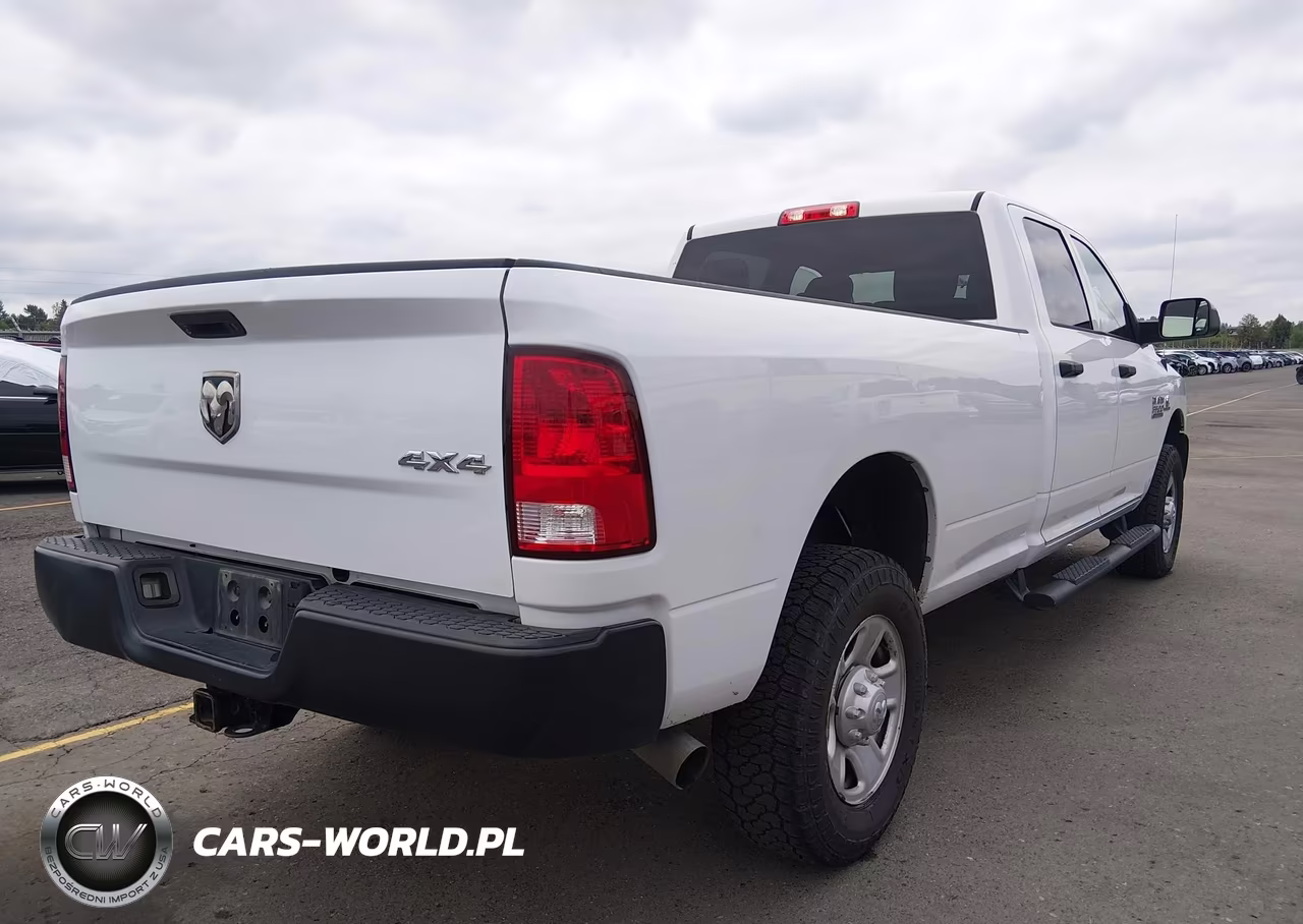 2018 Ram 3500 Tradesman 4X4 8' Box VIN:3C63R3GL6JG304846 - 4