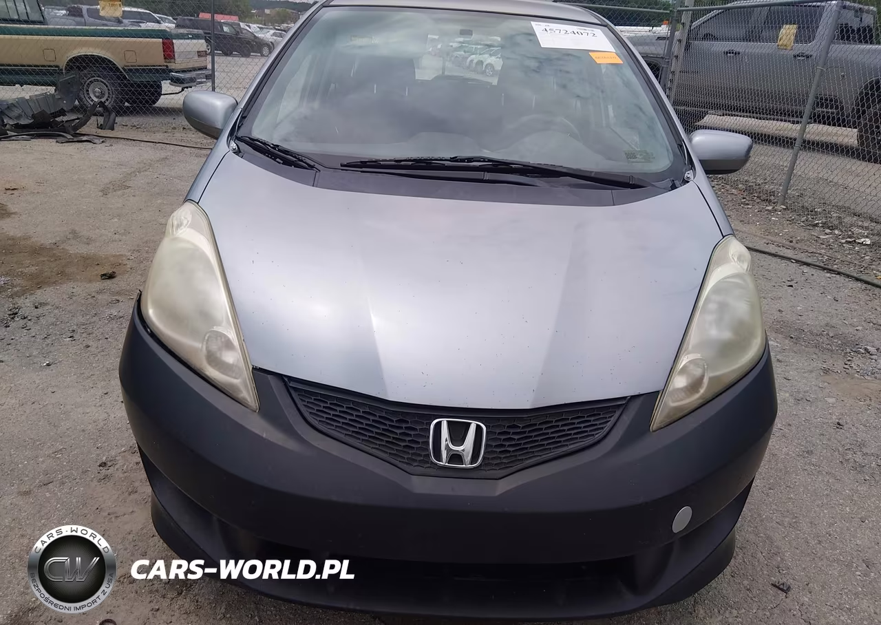 2010 Honda Fit Sport VIN:JHMGE8H42AC018911 - 12