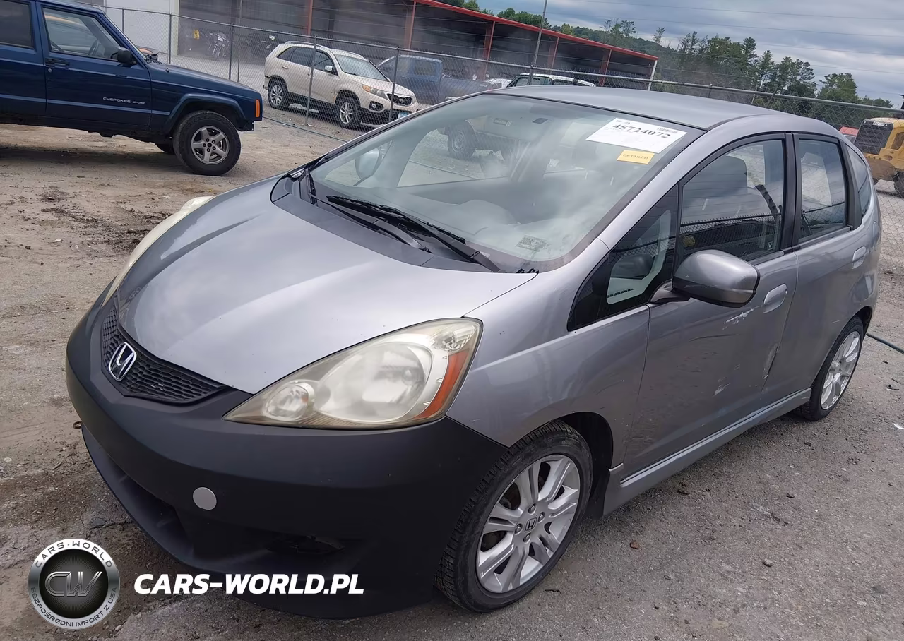 2010 Honda Fit Sport VIN:JHMGE8H42AC018911 - 2