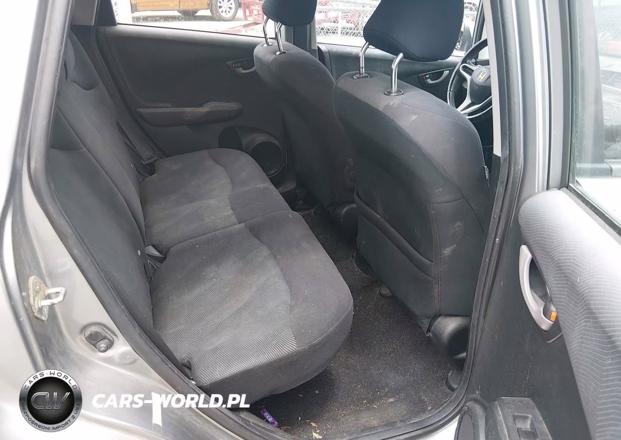 2010 Honda Fit Sport VIN:JHMGE8H42AC018911 - 8