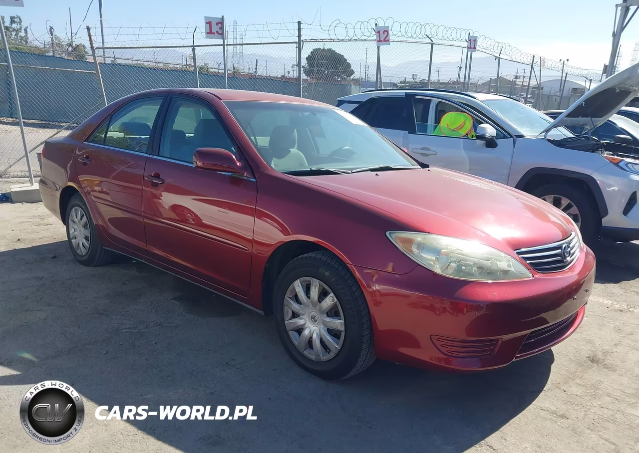 2005 Toyota Camry Le – zdjęcie 1 z 11