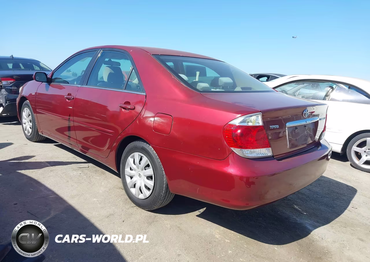 2005 Toyota Camry Le VIN:4T1BE32K05U095147 - 3