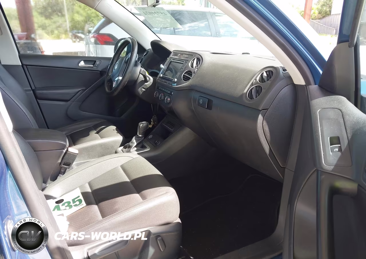 2017 Volkswagen Tiguan 2.0T Wolfsburg Edition VIN:WVGRV7AX2HW507841 - 5