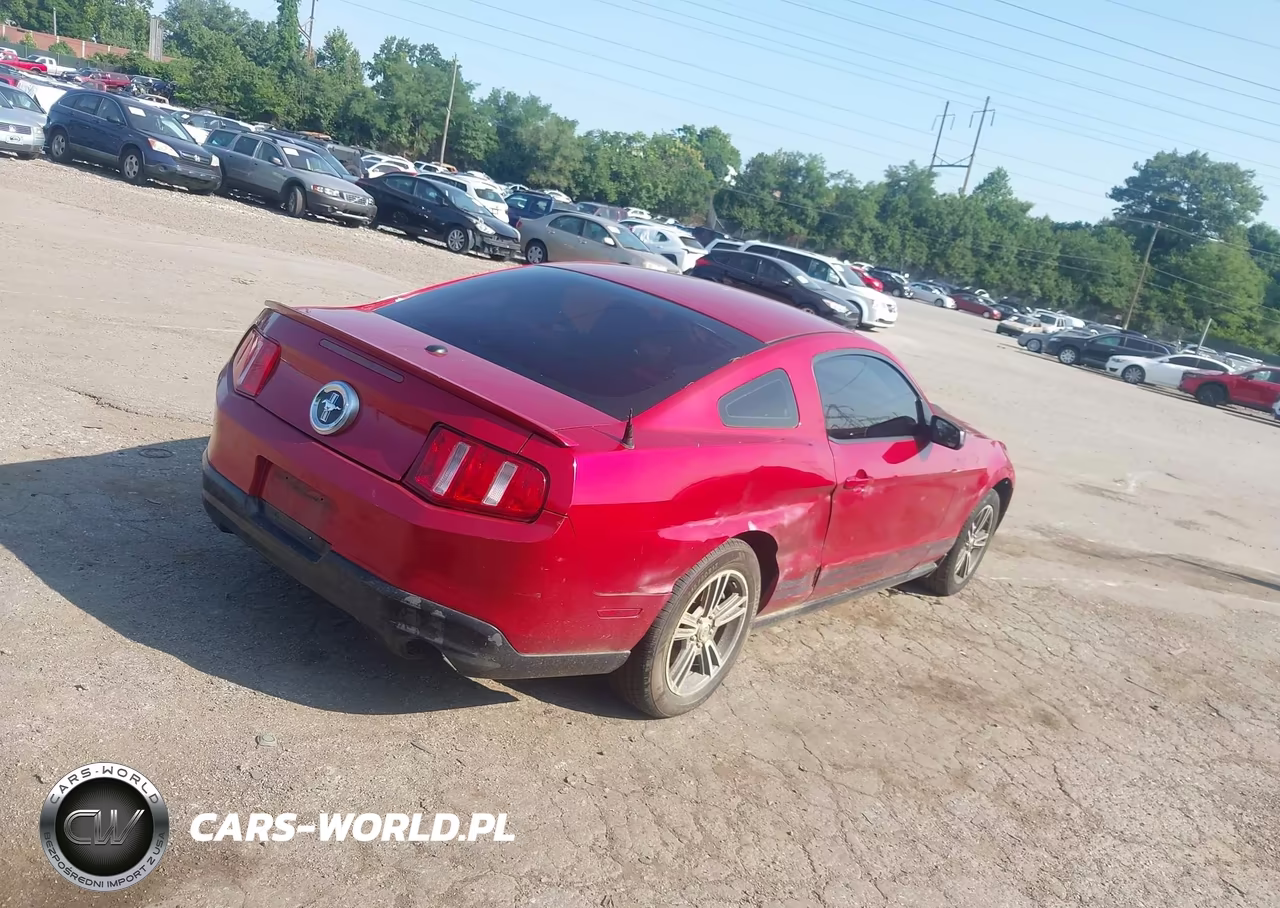 2010 Ford Mustang V6 Premium VIN:1ZVBP8AN0A5173600 - 4