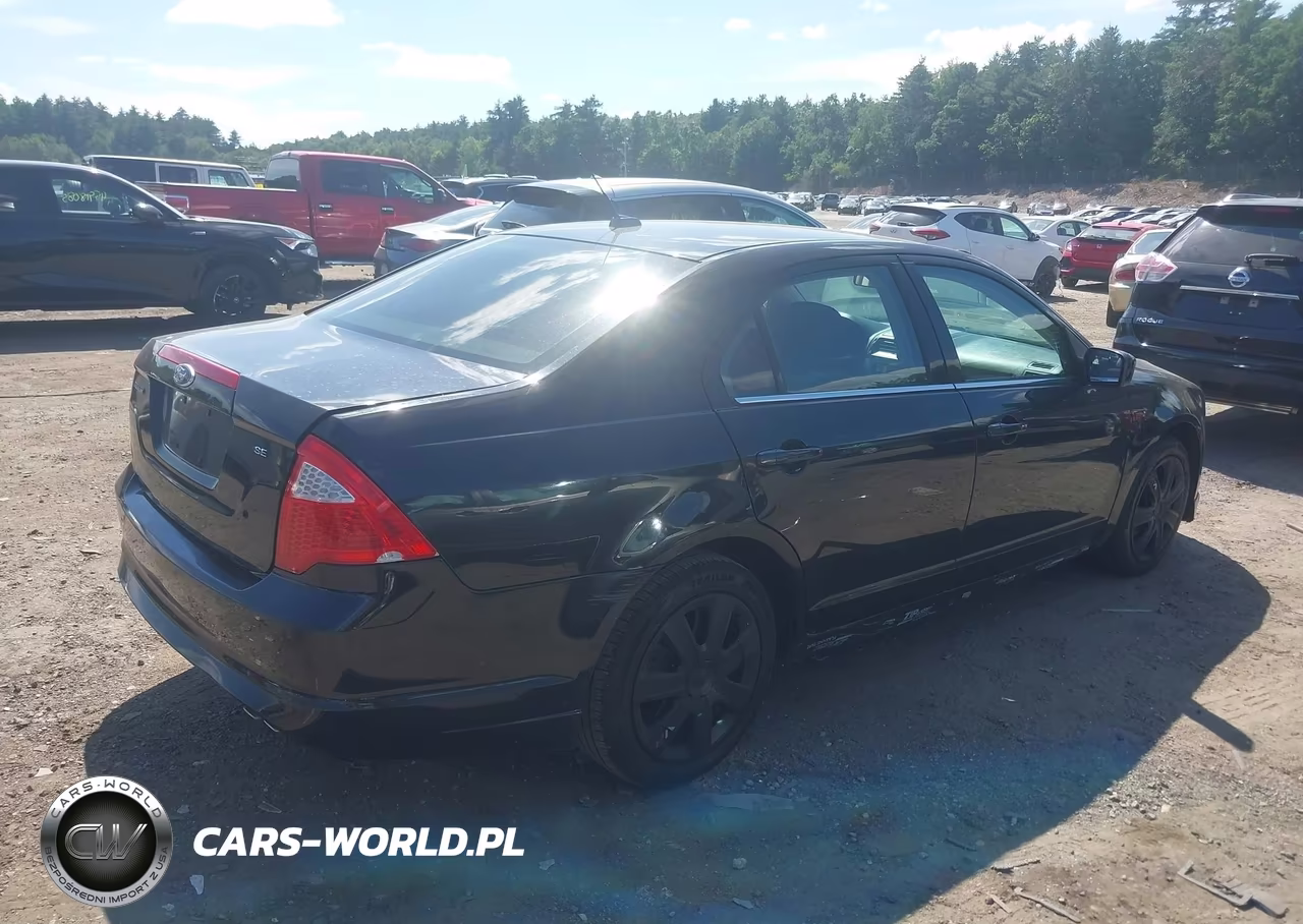 2011 Ford Fusion Se VIN:3FAHP0HAXBR213865 - 4