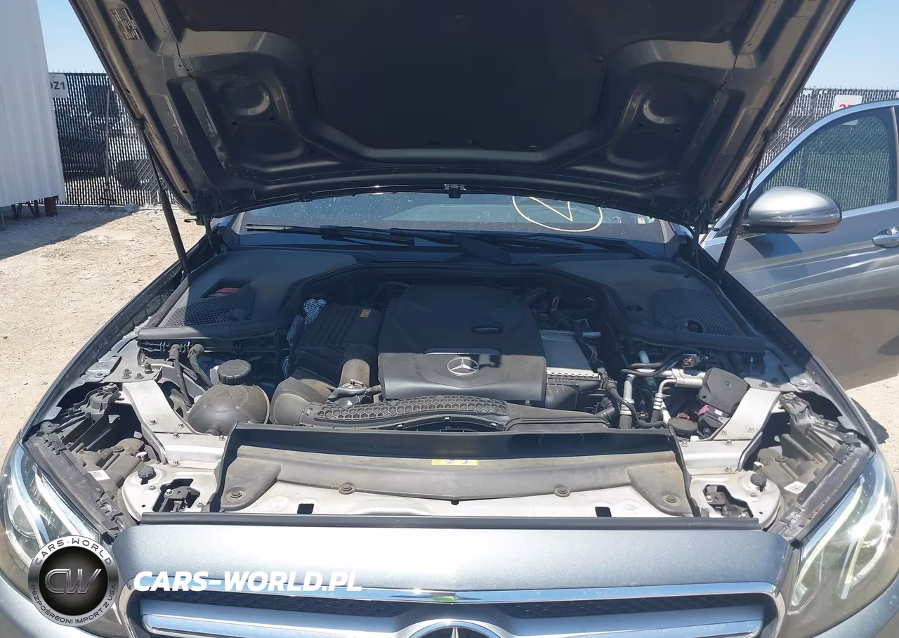 2018 Mercedes-Benz E 300 VIN:WDDZF4JB4JA313180 - 10