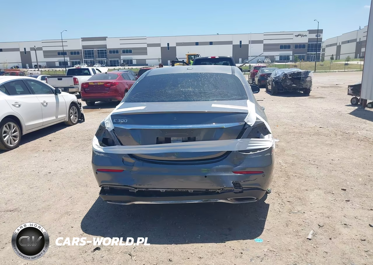 2018 Mercedes-Benz E 300 VIN:WDDZF4JB4JA313180 - 16