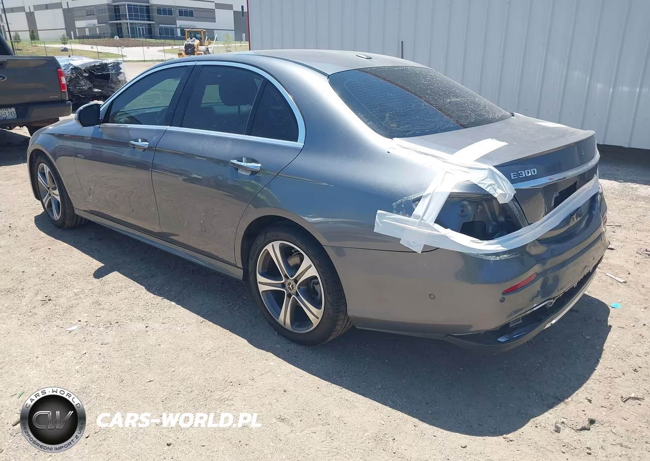 2018 Mercedes-Benz E 300 VIN:WDDZF4JB4JA313180 - 3