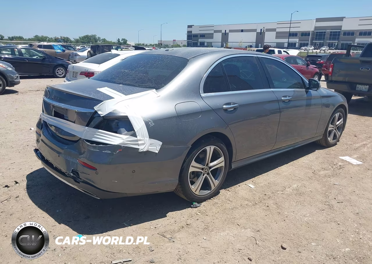 2018 Mercedes-Benz E 300 VIN:WDDZF4JB4JA313180 - 4