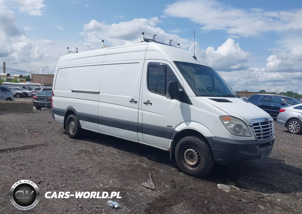 2013 Freightliner Sprinter 2500 – zdjęcie 1 z 17