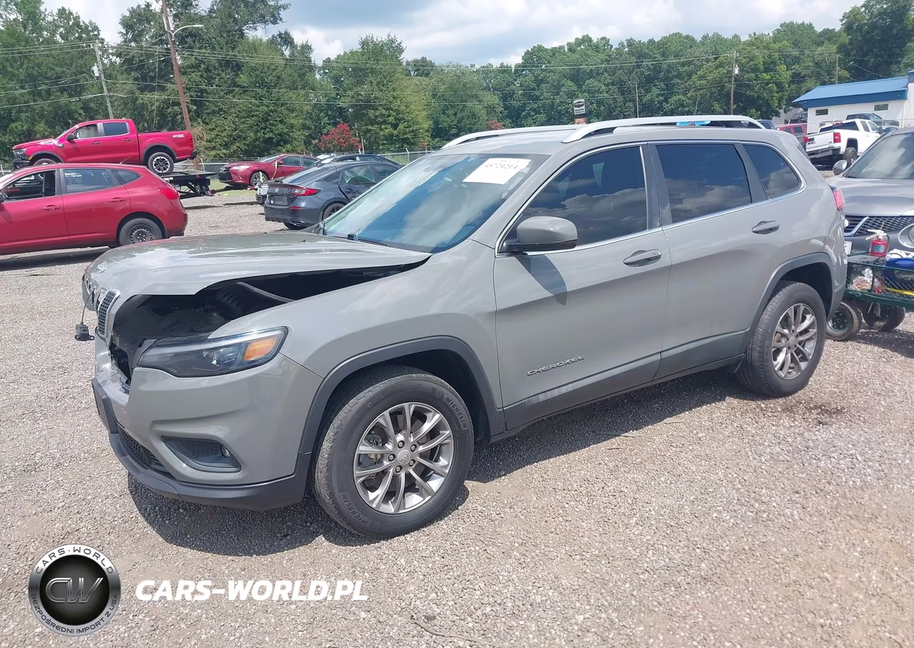 2019 Jeep Cherokee Latitude Plus 4X4 VIN:1C4PJMLB1KD424704 - 2