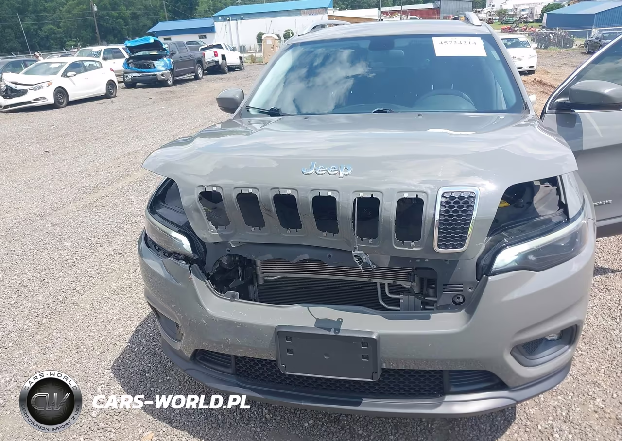 2019 Jeep Cherokee Latitude Plus 4X4 VIN:1C4PJMLB1KD424704 - 6