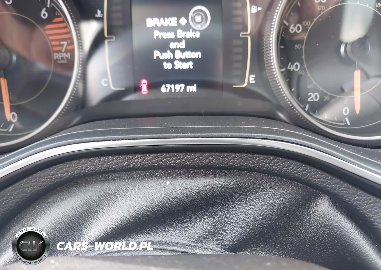 2019 Jeep Cherokee Latitude Plus 4X4 VIN:1C4PJMLB1KD424704 - 7