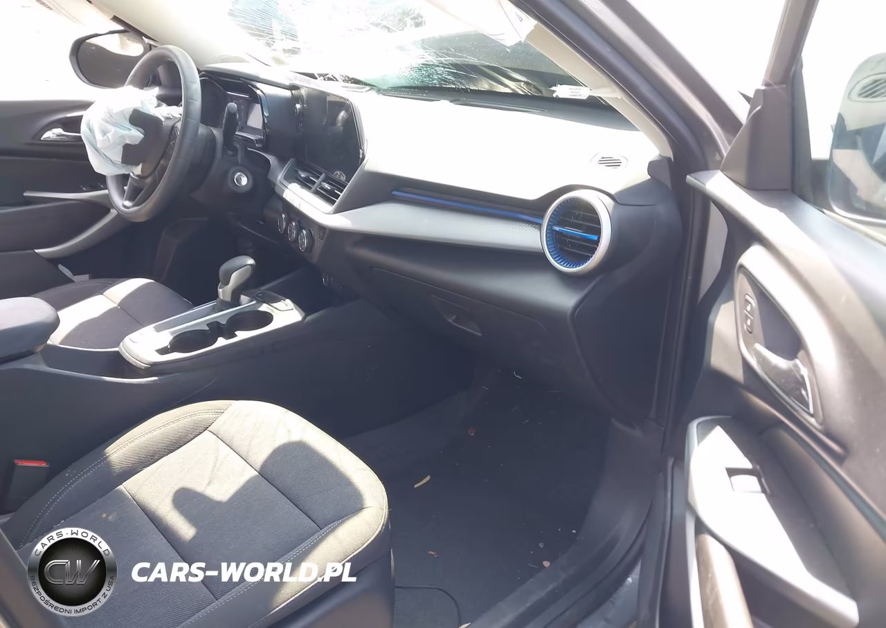 2025 Chevrolet Trax Fwd Ls VIN:KL77LFEP3SC088992 - 5