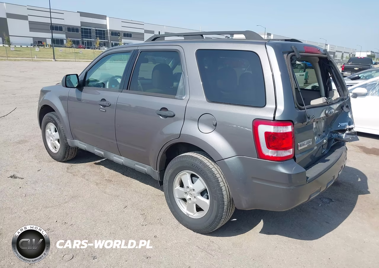 2011 Ford Escape Xlt VIN:1FMCU0DG4BKB26762 - 3