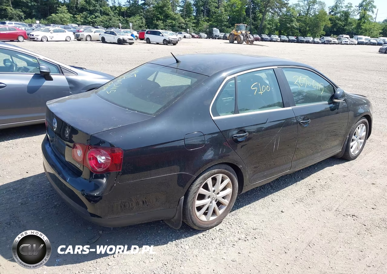 2010 Volkswagen Jetta Limited Edition VIN:3VWRZ7AJ5AM156804 - 4