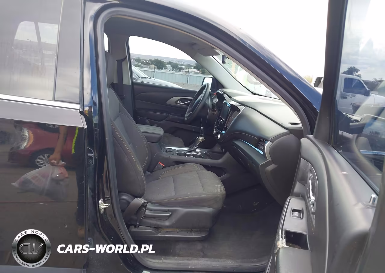 2019 Chevrolet Traverse Ls VIN:1GNERFKW3KJ262616 - 5