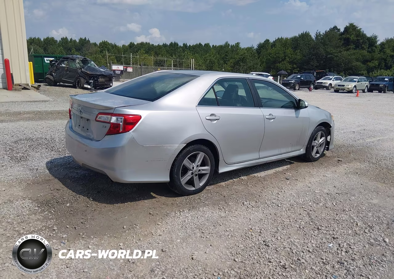2014 Toyota Camry Se VIN:4T1BF1FK7EU346595 - 4