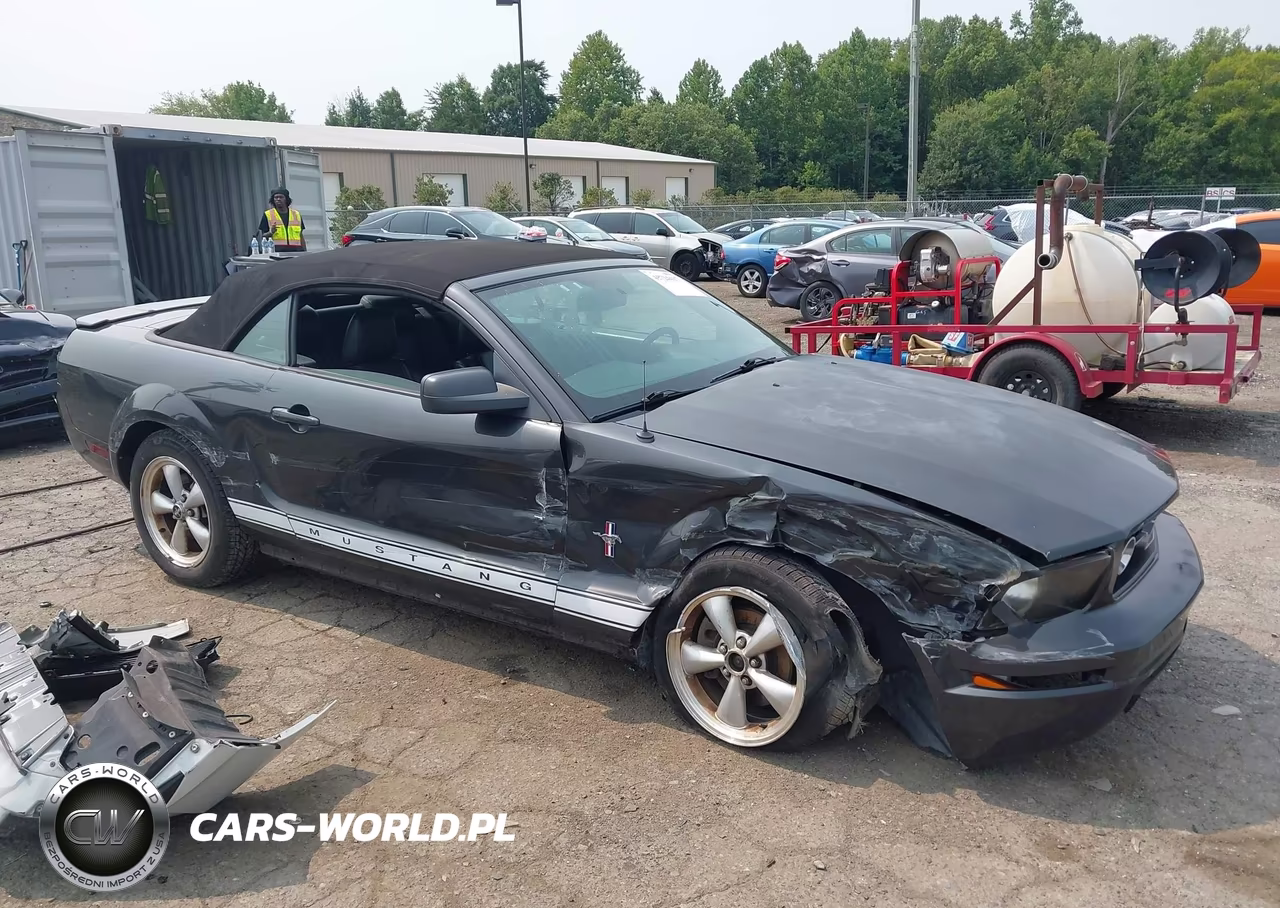 2007 Ford Mustang V6 Deluxe-V6 Premium – zdjęcie 1 z 16