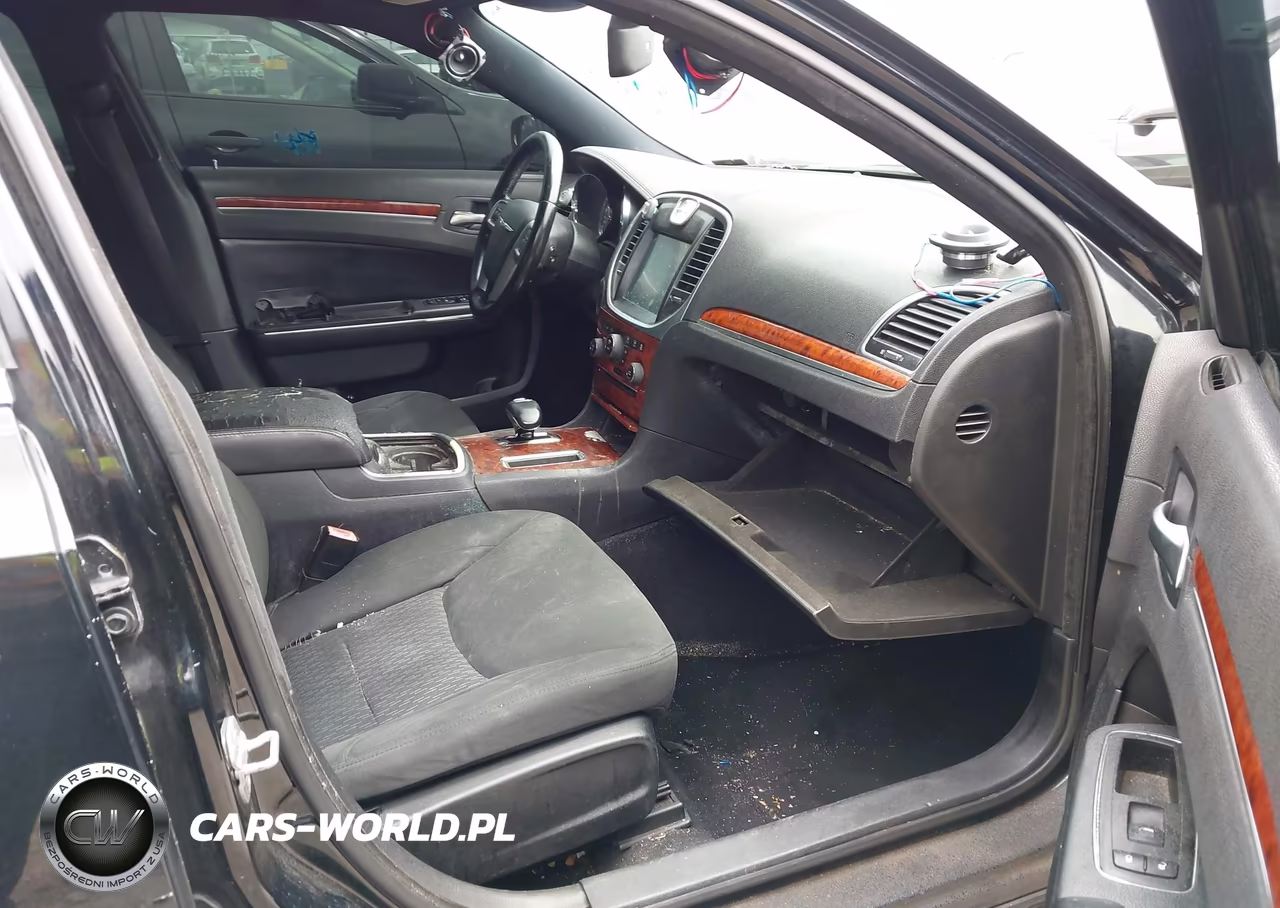 2012 Chrysler 300 VIN:2C3CCAAG5CH193238 - 5
