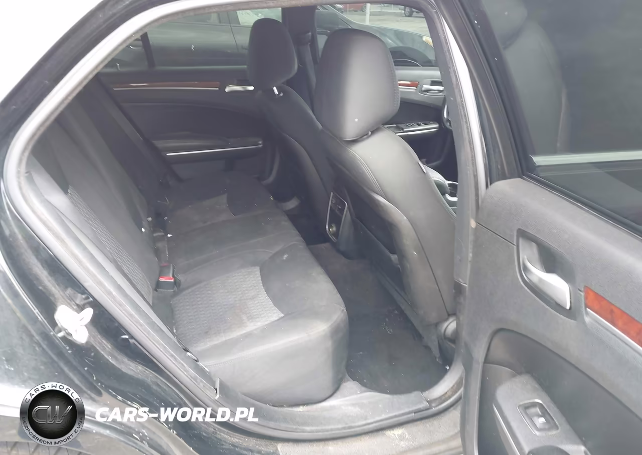 2012 Chrysler 300 VIN:2C3CCAAG5CH193238 - 8