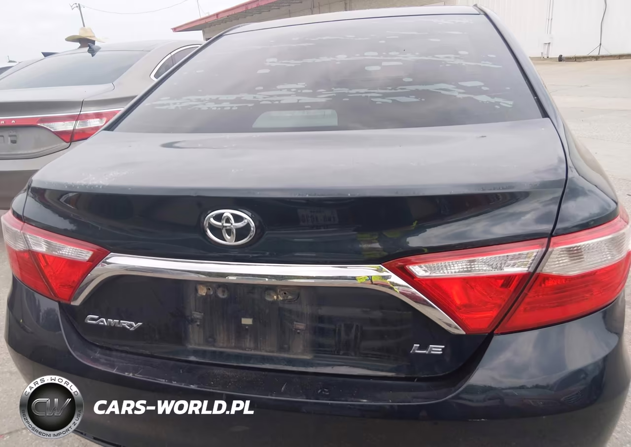 2015 Toyota Camry Le VIN:4T1BF1FK3FU005261 - 16