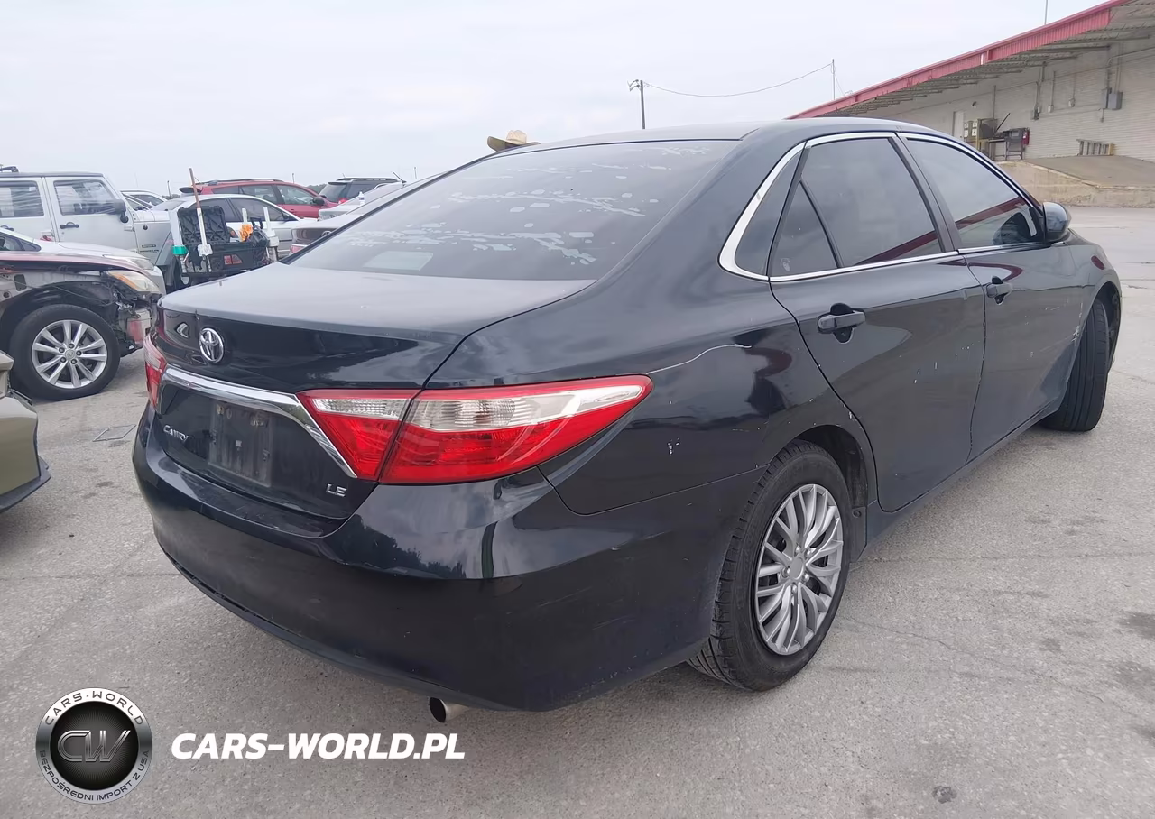 2015 Toyota Camry Le VIN:4T1BF1FK3FU005261 - 4