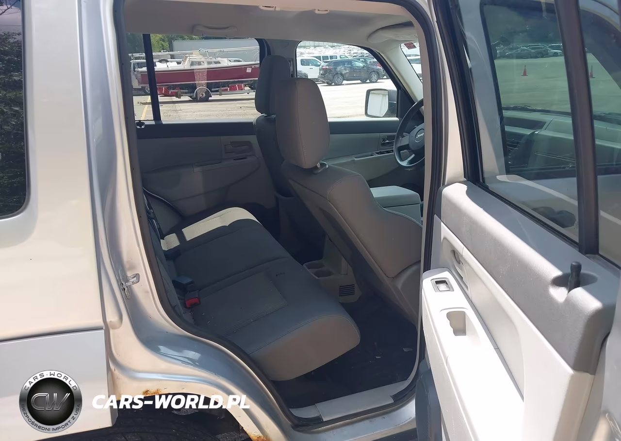 2008 Jeep Liberty Sport VIN:1J8GN28K58W207275 - 8