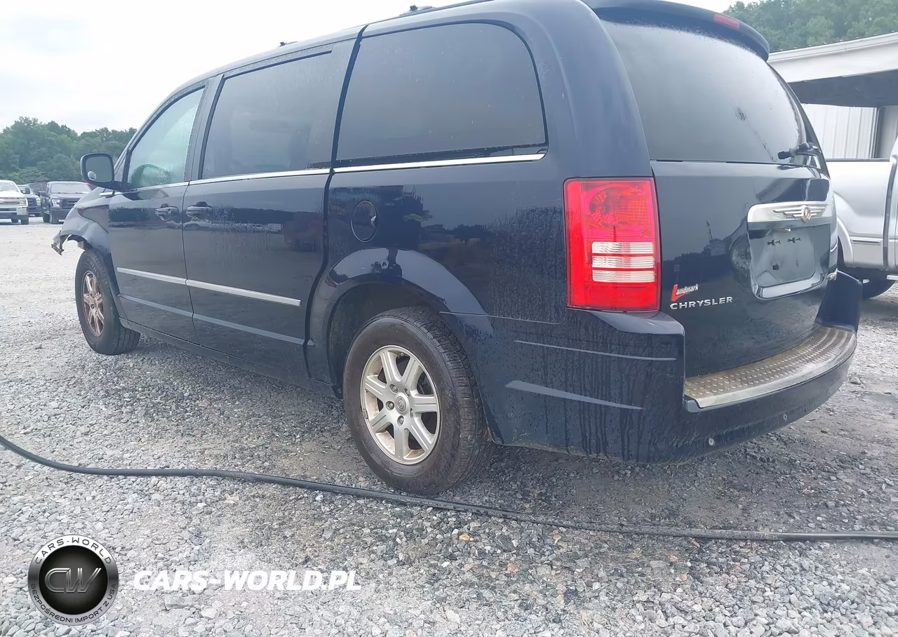 2010 Chrysler Town & Country Touring Plus VIN:2A4RR8D19AR398857 - 3