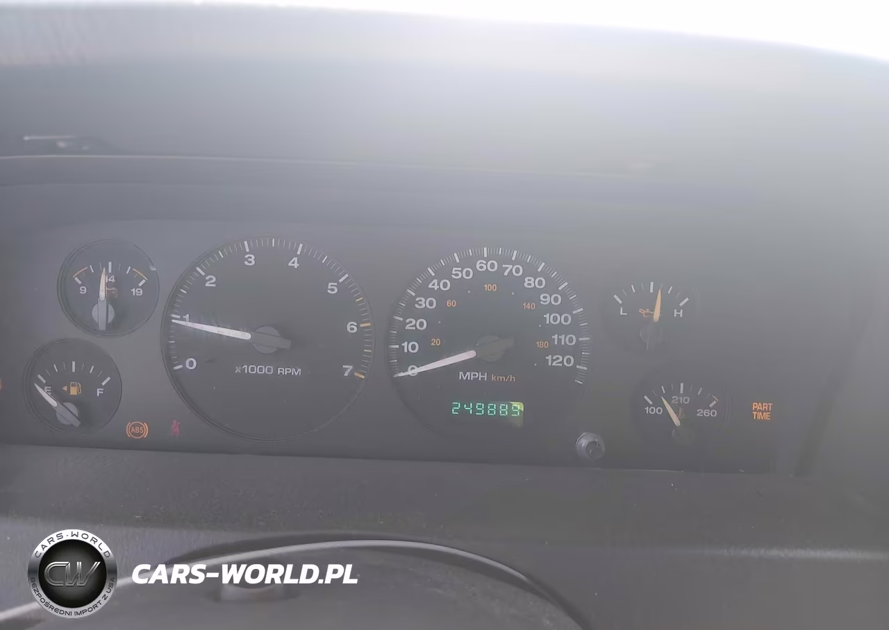 2004 Jeep Grand Cherokee Laredo VIN:1J4GW48S04C301862 - 7