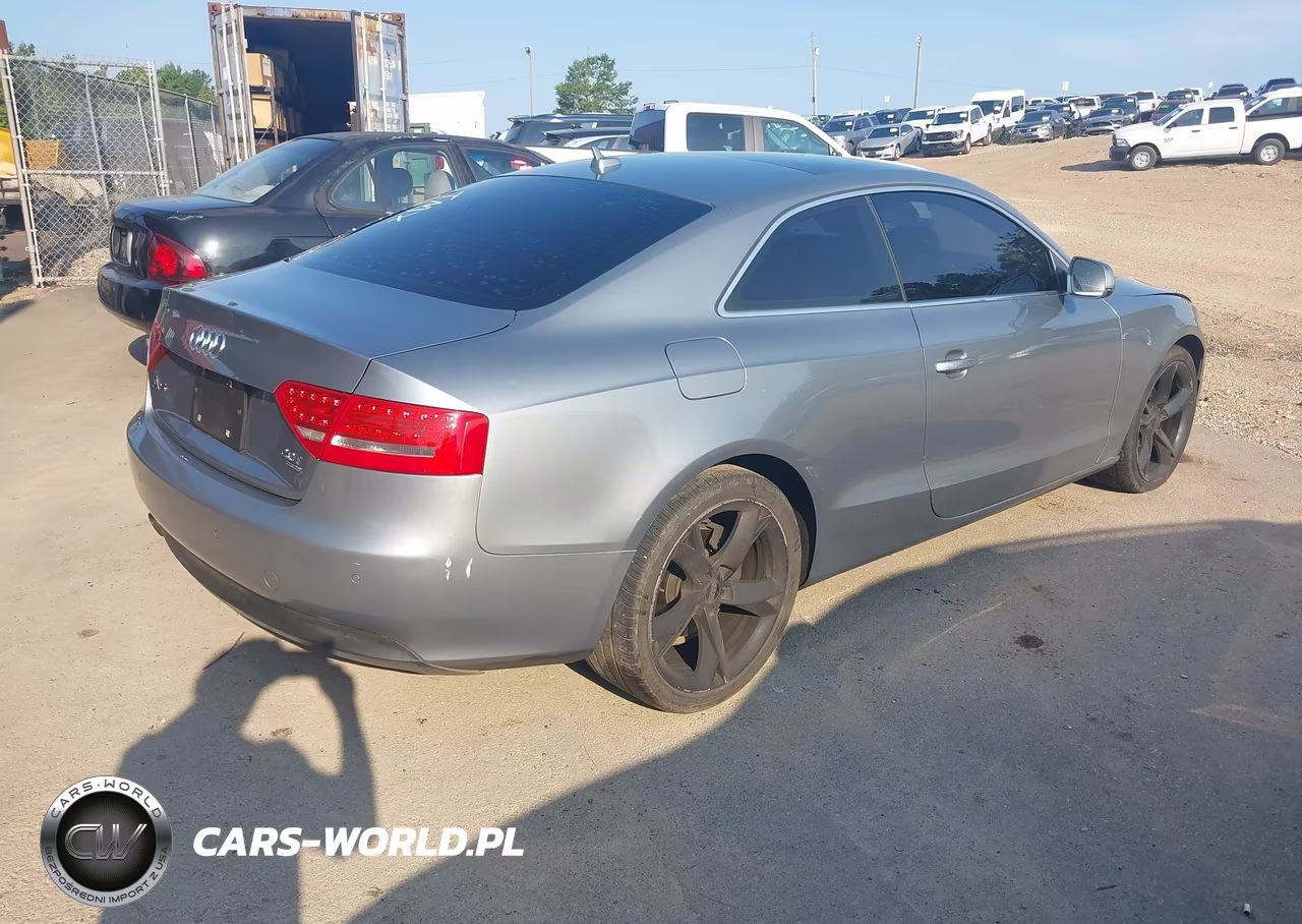 2011 Audi A5 2.0T Premium VIN:WAULFAFR6BA084410 - 4