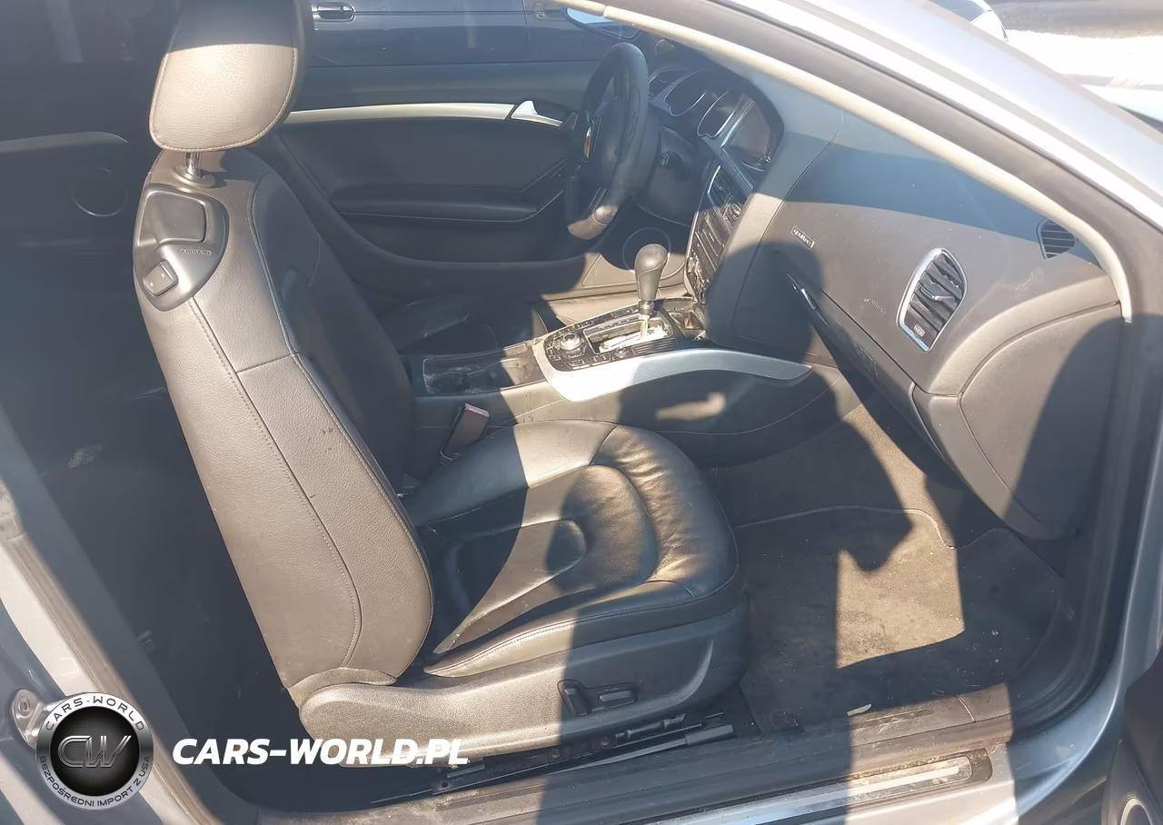 2011 Audi A5 2.0T Premium VIN:WAULFAFR6BA084410 - 5