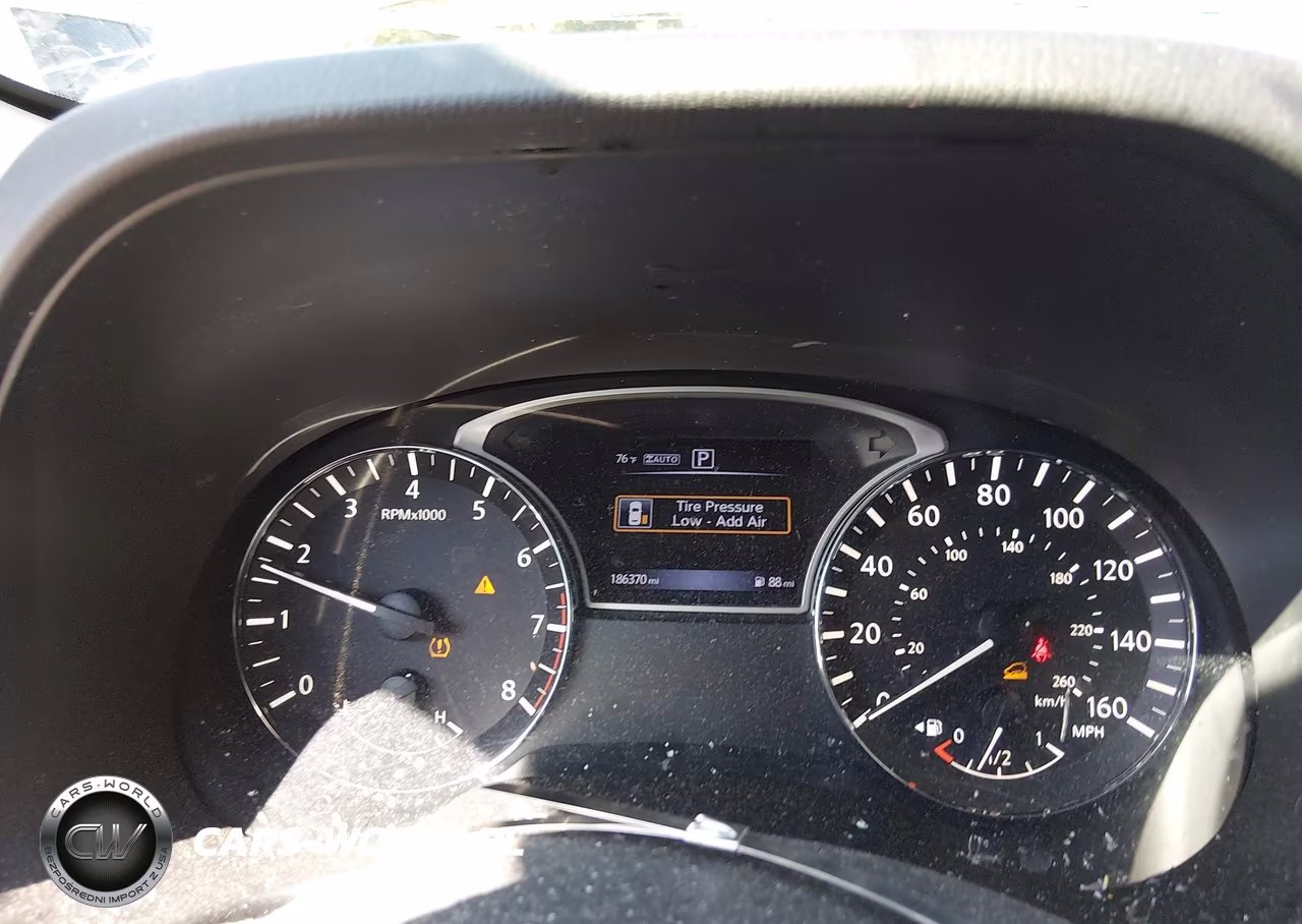 2017 Nissan Pathfinder Platinum-S-Sl-Sv VIN:5N1DR2MM8HC607107 - 7