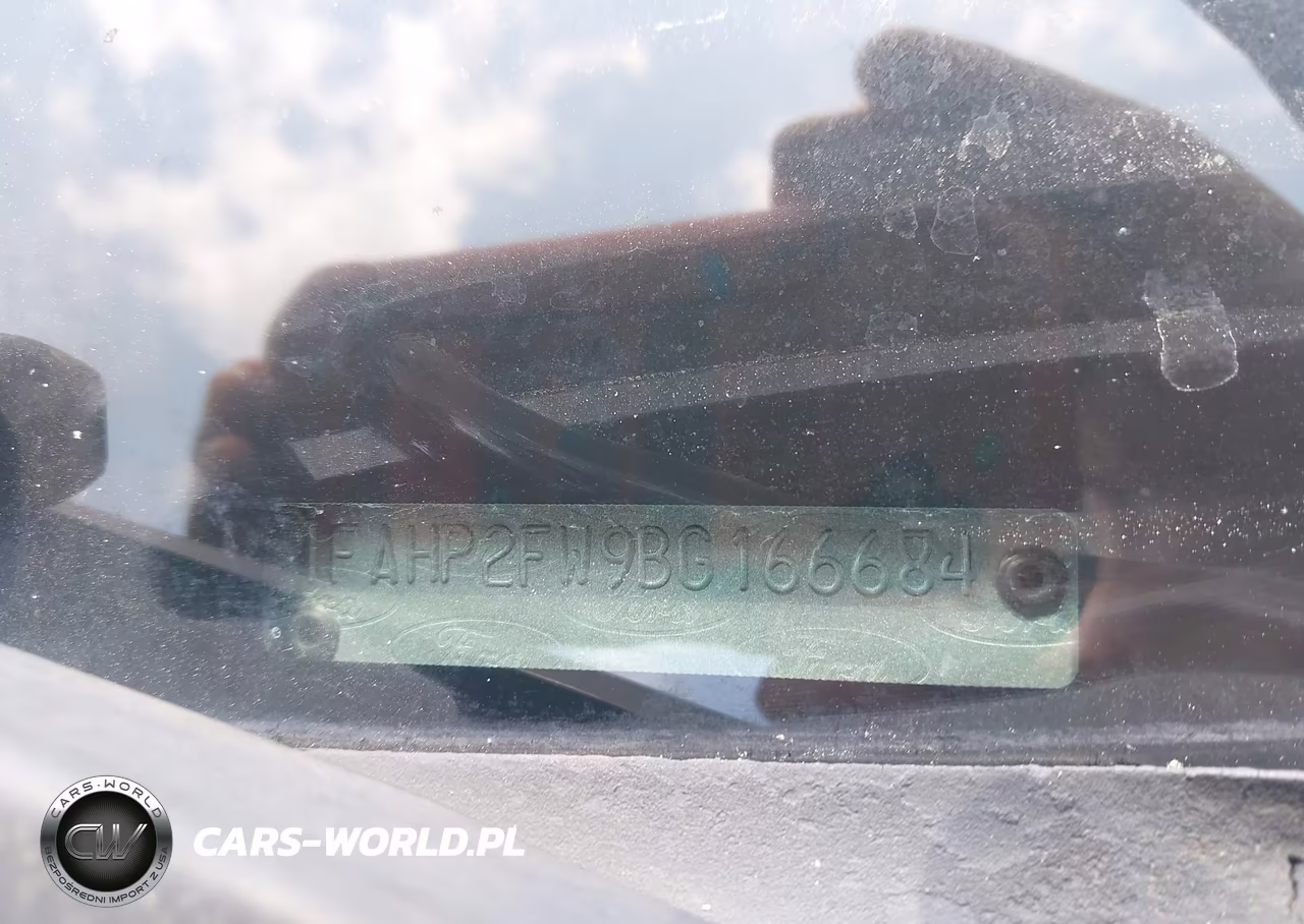 2011 Ford Taurus Limited VIN:1FAHP2FW9BG166684 - 9