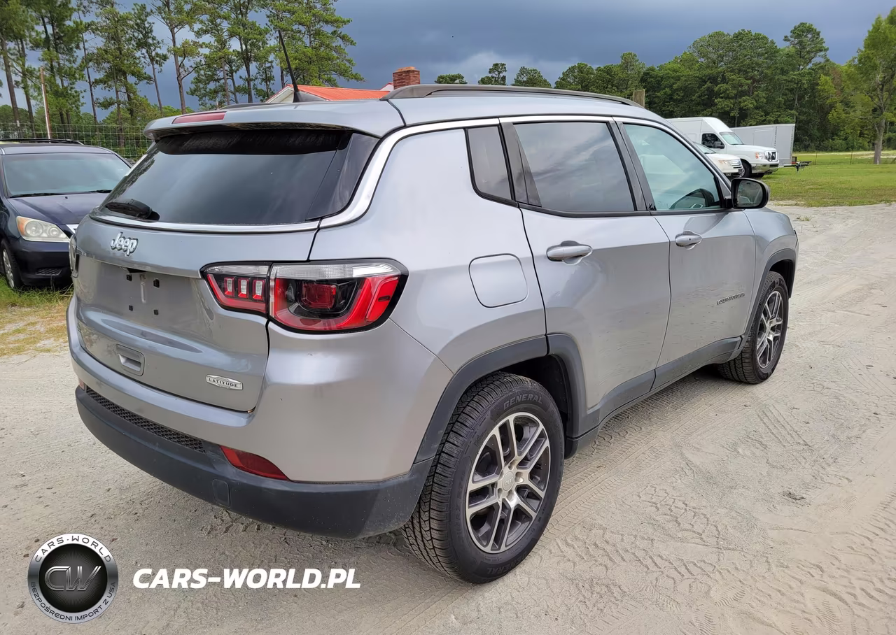 2019 Jeep Compass Sun And Wheel Fwd VIN:3C4NJCBB8KT636593 - 4