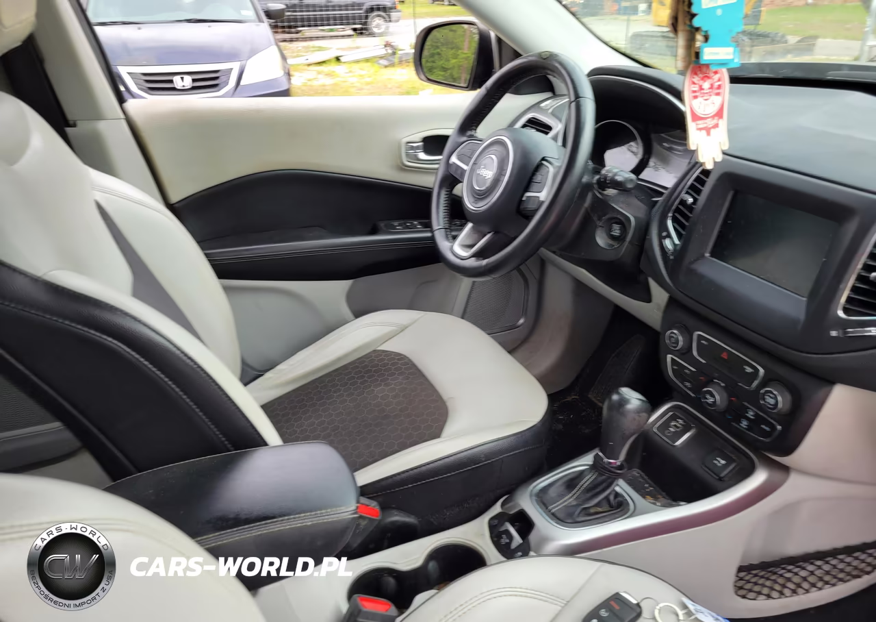 2019 Jeep Compass Sun And Wheel Fwd VIN:3C4NJCBB8KT636593 - 5