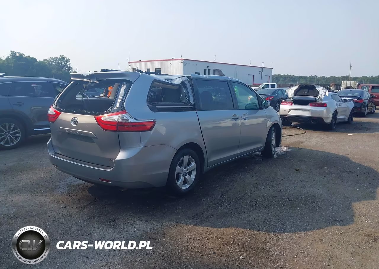 2015 Toyota Sienna Le 8 Passenger VIN:5TDKK3DC5FS656550 - 4