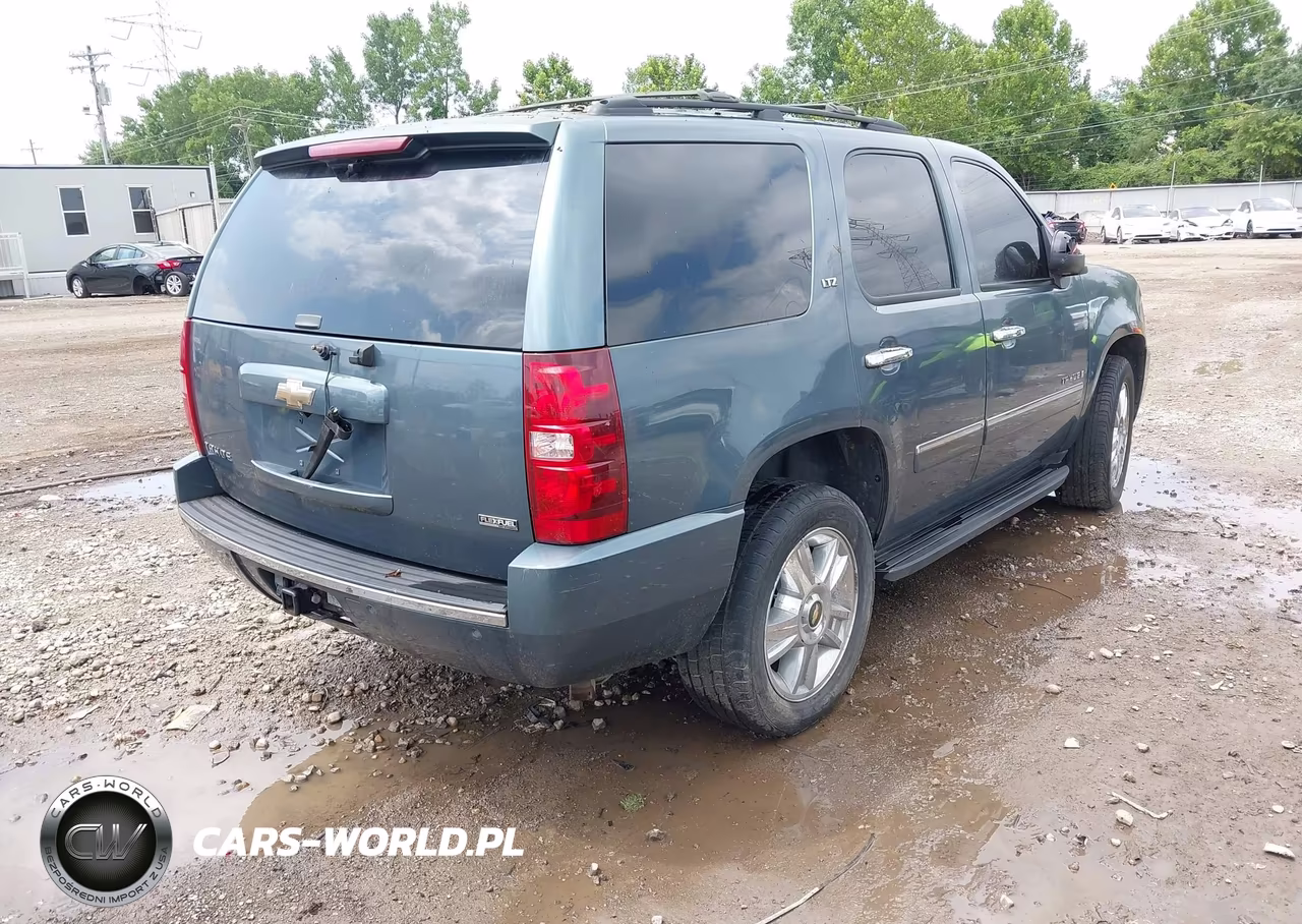 2009 Chevrolet Tahoe Ltz VIN:1GNFK33029J113903 - 4