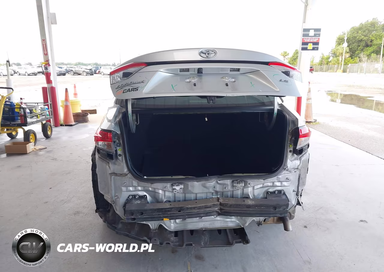 2020 Toyota Corolla Le VIN:5YFEPRAE8LP119876 - 17