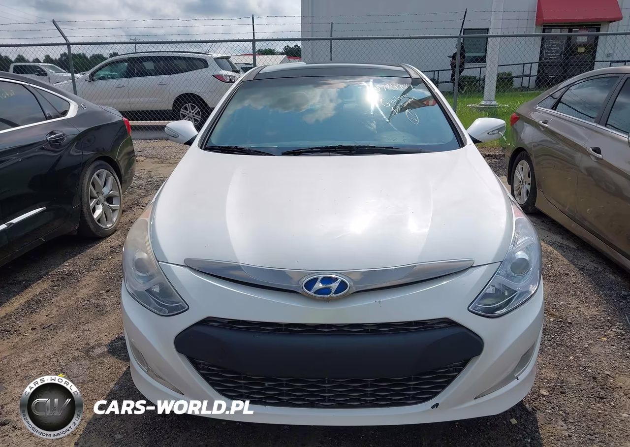 2015 Hyundai Sonata Hybrid Limited VIN:KMHEC4A48FA126157 - 17
